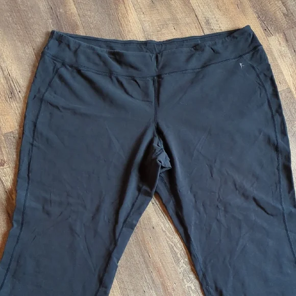 Danskin Now Black Activewear Straight Leg Pants - Picture 2 of 6